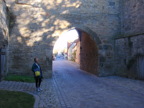 gate from the interior city to the royal courtyard.